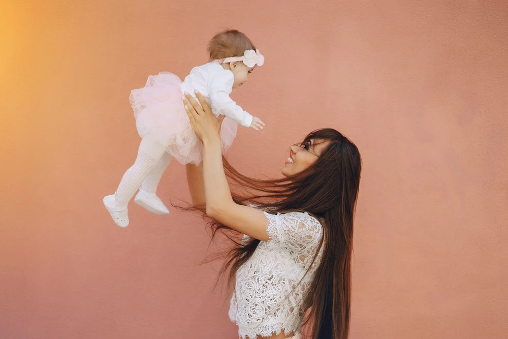 mother-with-daughter (1) (1)